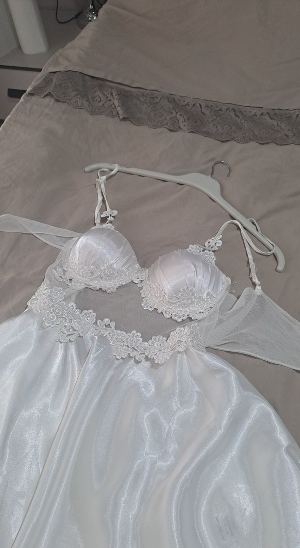 Beyaz İpek Görünümlü Mini Güpürlü Gecelik - Görsel 3