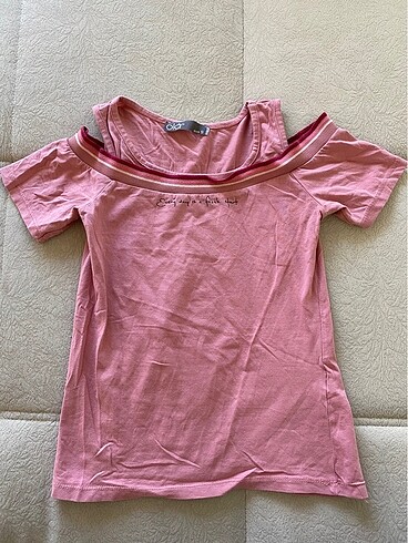 Pembe tişört