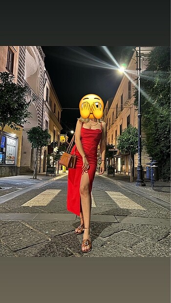 Kırmızı Elbise