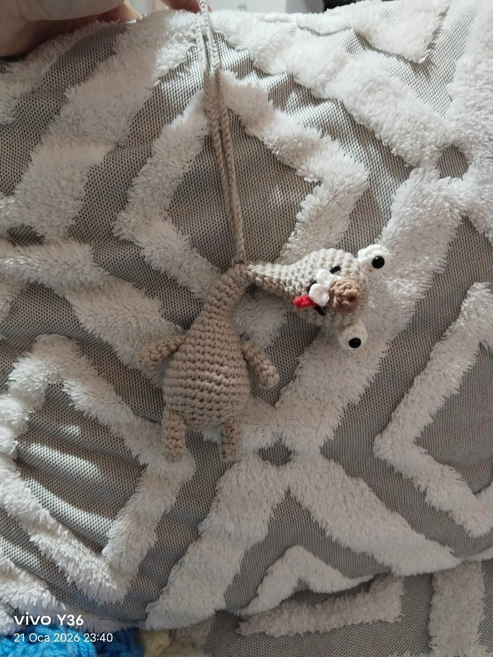 Gri Örgü Kedi Oyuncağı - Görsel 3