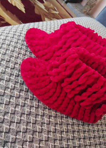 Kırmızı Örgü Ev botu - Görsel 2