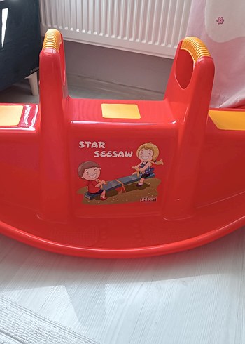 Renkli Kırmızı Çocuk Tahterevalli
