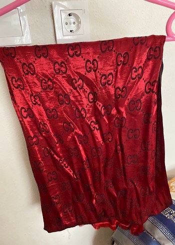 Kadınlar için Altın Renkli İpek Görünümlü Şal - Görsel 8