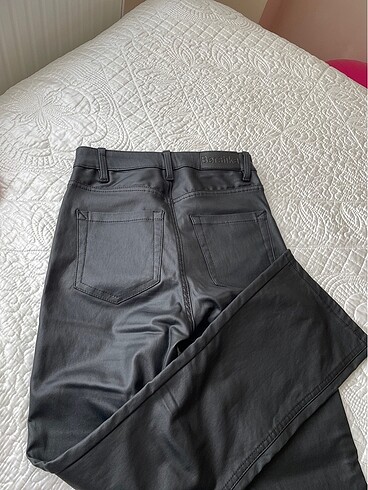 xs Beden BERSHKA deri pantolon