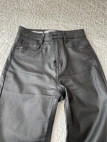 xs Beden siyah Renk BERSHKA deri pantolon
