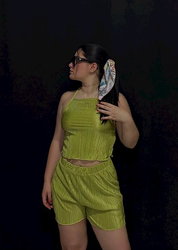 Yeşil Mini Askısız Pliseli Kadın Tulum - Görsel 3