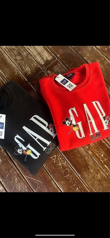 Gap sweatshirt