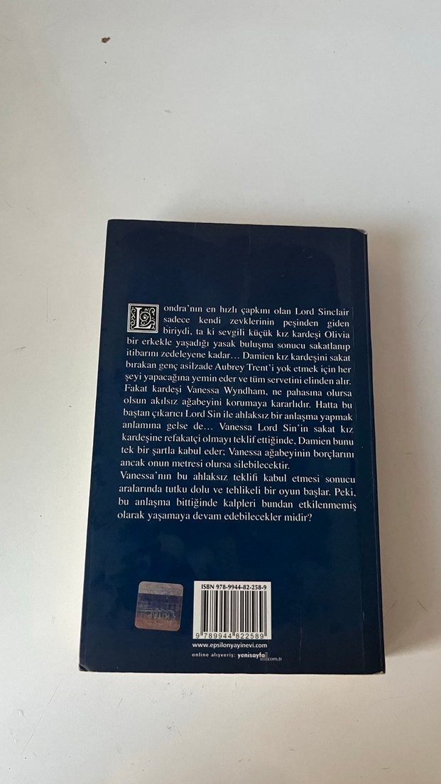 Nicole Jordan - Ahlaksız Teklif Romanı - Görsel 3