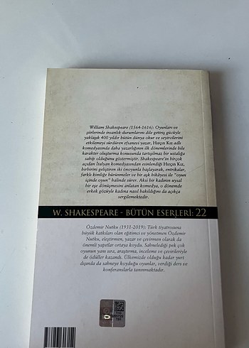 William Shakespeare - Hırçın Kız Romanı - Görsel 3