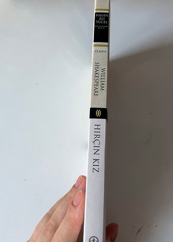 William Shakespeare - Hırçın Kız Romanı - Görsel 2