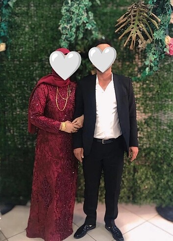 KIRMIZI TAŞLI ELBİSE KİRALIK 