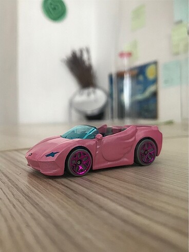  Hot wheels Barbie extra pembe araba