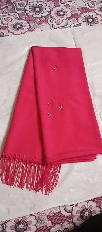Çıtçıtlı pembe şal