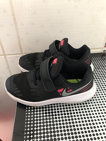 Nike spor ayakkabı
