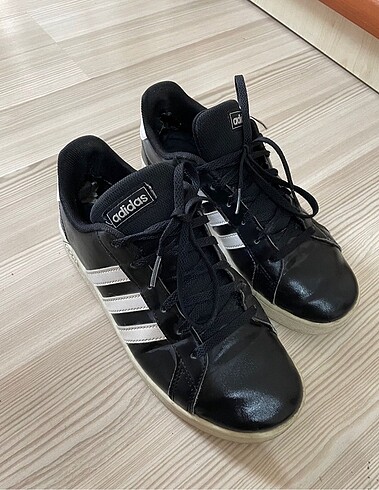 Adidas ayakkabı
