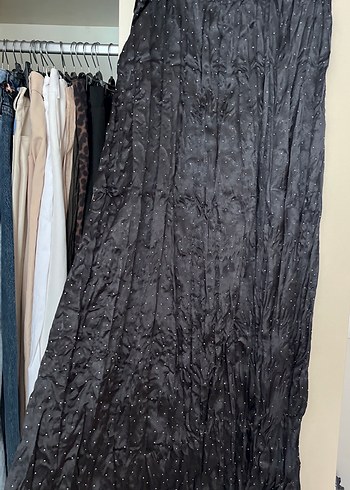 Siyah Drapeli Uzun Keten Etek - Görsel 3