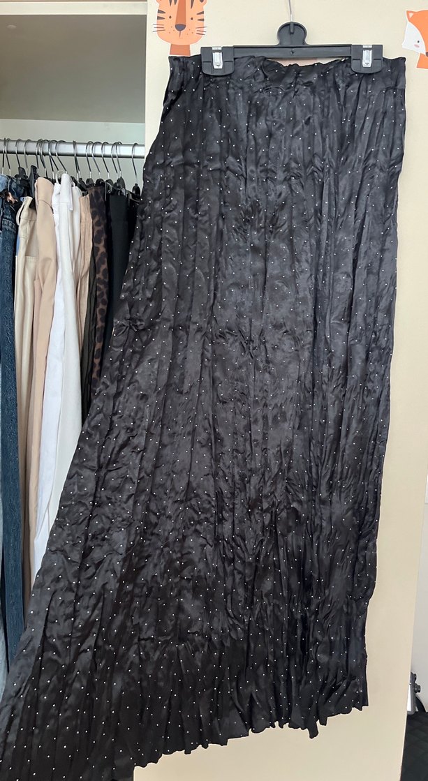 Siyah Drapeli Uzun Keten Etek - Görsel 3