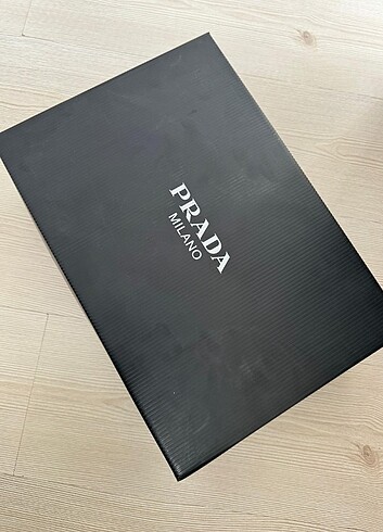 Prada Prada orijinal ayakkabı hediye geldi
