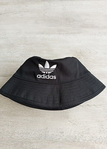  Beden siyah Renk Orjinal Adidas Bucket Şapka 