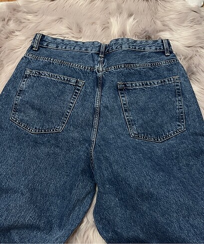 44 Beden mavi Renk BERSHKA loose fit baggy jean
