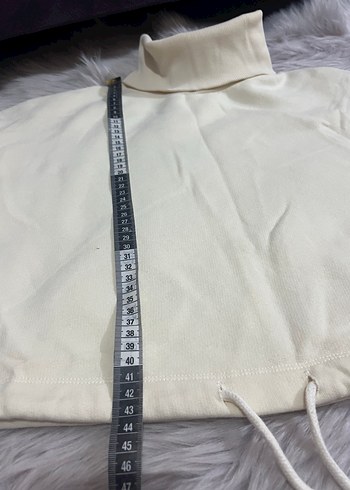 s Beden Beyaz Boğazlı Kadın Sweatshirt