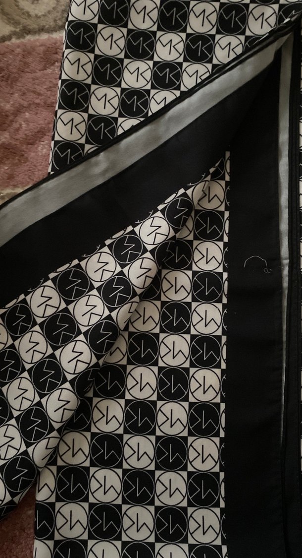 Siyah Kadın şal - Görsel 2