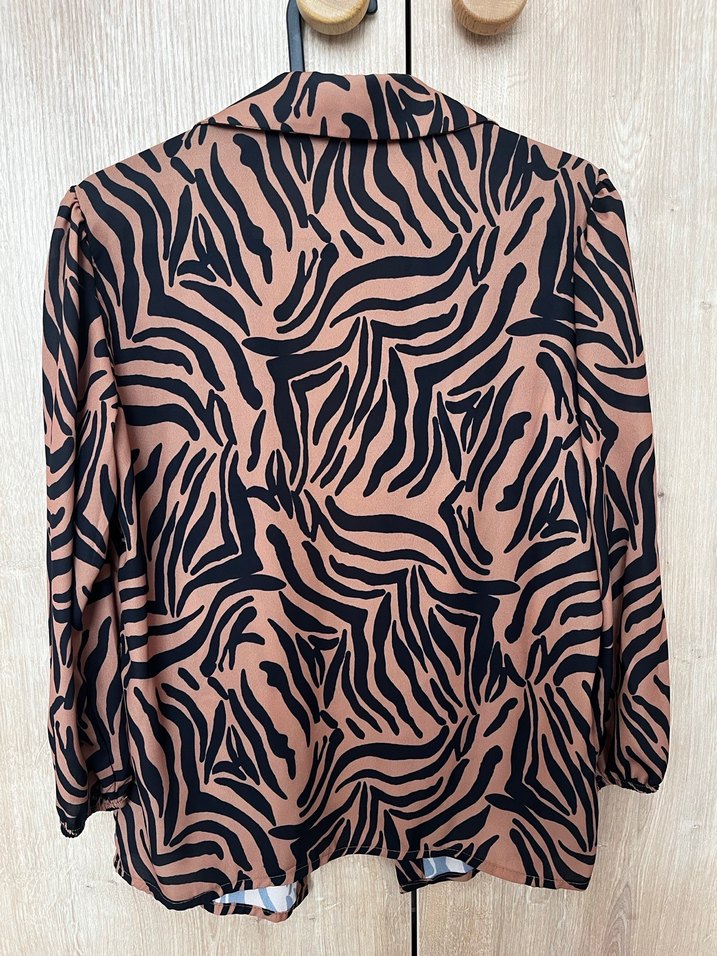 Kahverengi Zebra Desenli Kadın Gömlek - Görsel 2