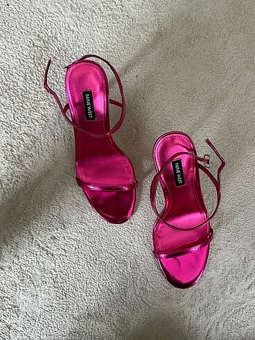 Nine West Nine west