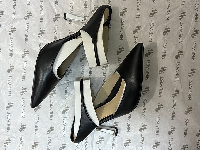 Nine West Nine west