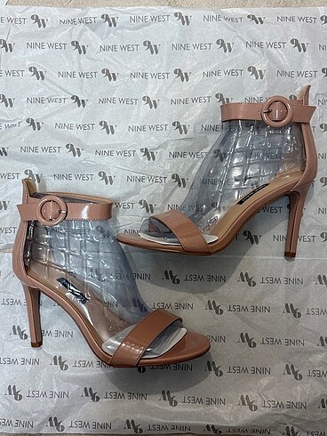 Nine West Nine west