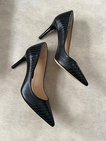 Nine west