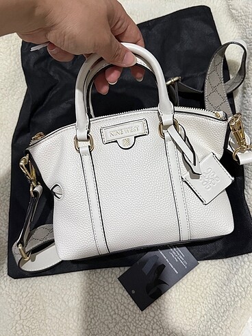 Nine west