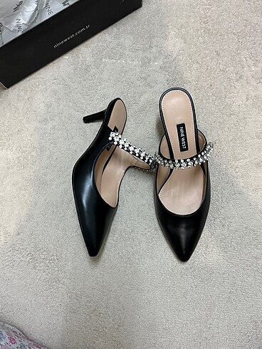 Nine West Nine west