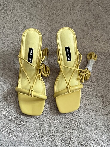 Nine west