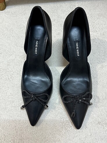 Nine west
