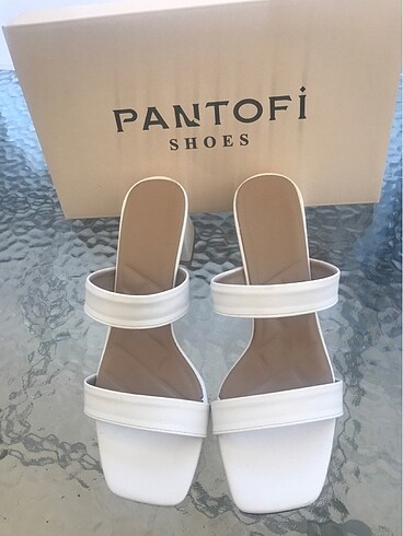 Pantofi terlik