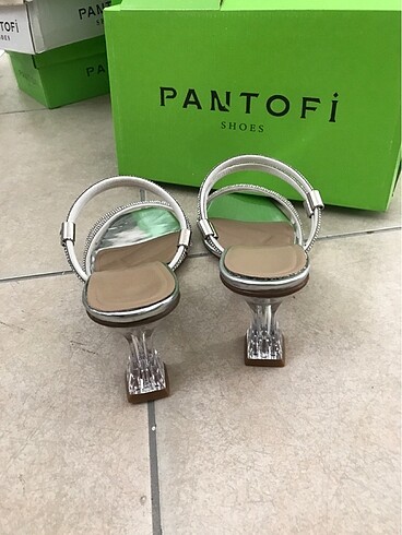 40 Beden Pantofi terlik