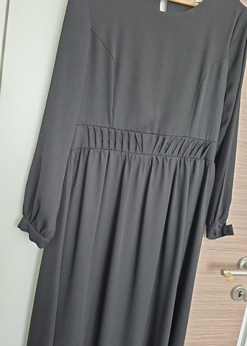 Siyah Piliseli Uzun Kollu Uzun Elbise - Görsel 4