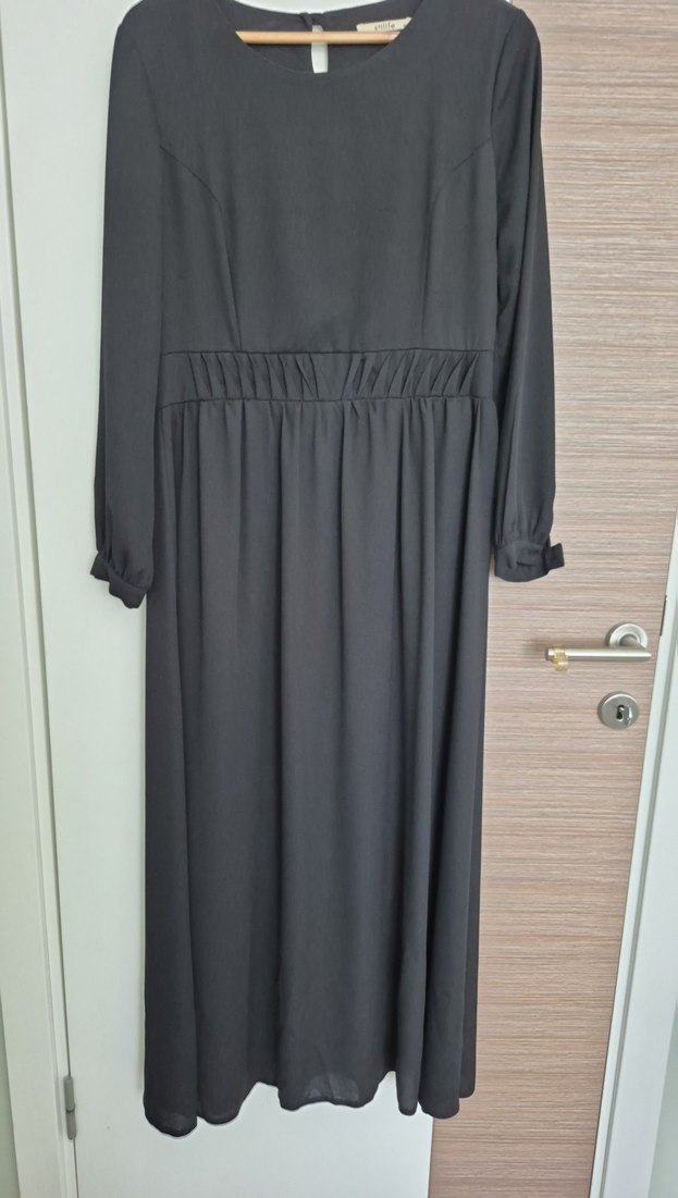 Siyah Piliseli Uzun Kollu Uzun Elbise - Görsel 5