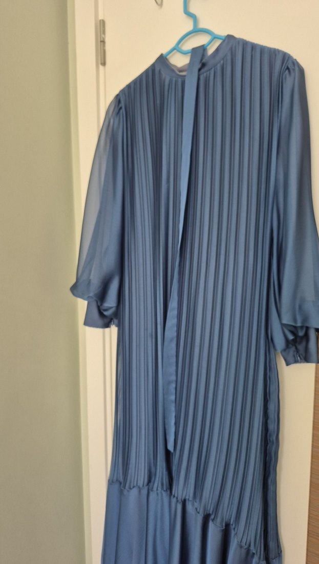 Mavi Uzun Pilili Kadın Elbise - Görsel 2