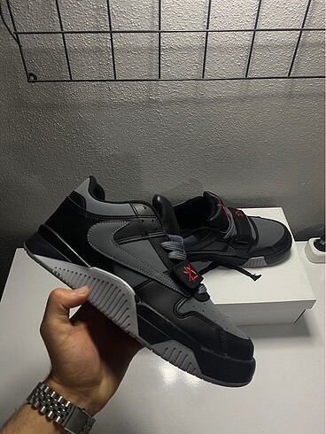 TRAVIS SCOTT X JORDAN JUMPMAN JACK BLACK
