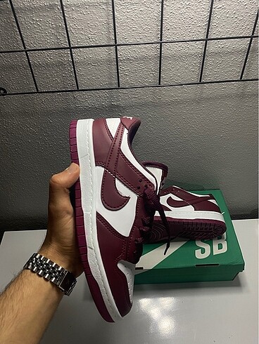 37 Beden Nike Dunk Low SB BORDO