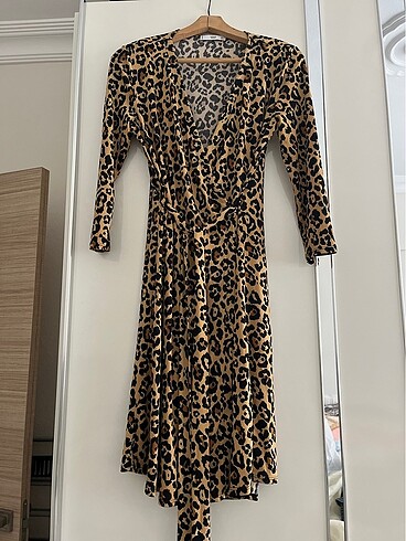 Mango leopar desenli elbise