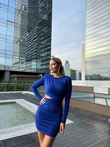 s Beden Vatkalı Pencere Detaylı Elbise