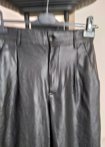 xs Beden siyah Renk Zara Siyah Deri Midi Kadın Pantolon