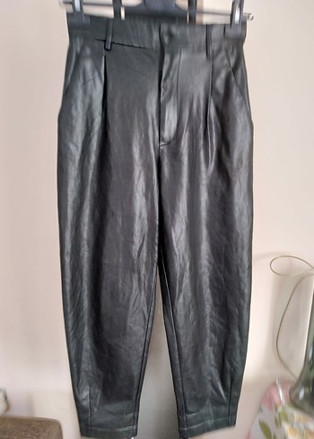 Zara Siyah Deri Midi Kadın Pantolon