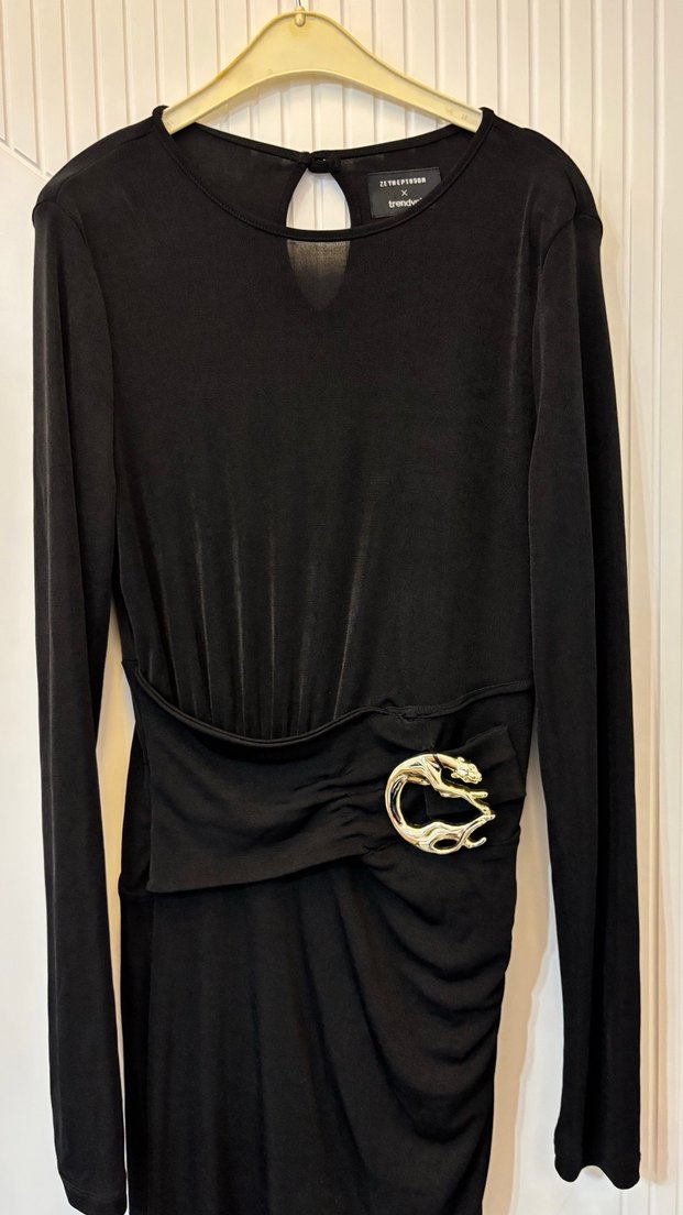 Siyah Kemerli Kadın Broş - Görsel 2