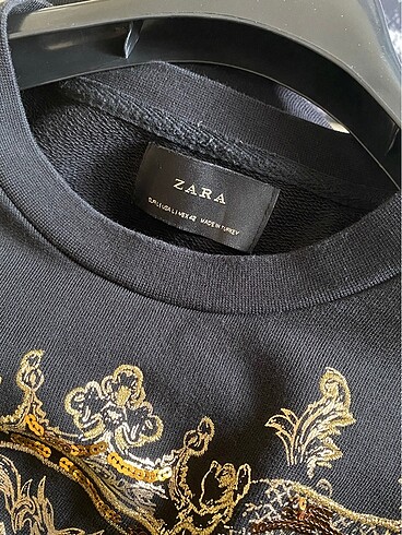 Zara Sweatshirt
