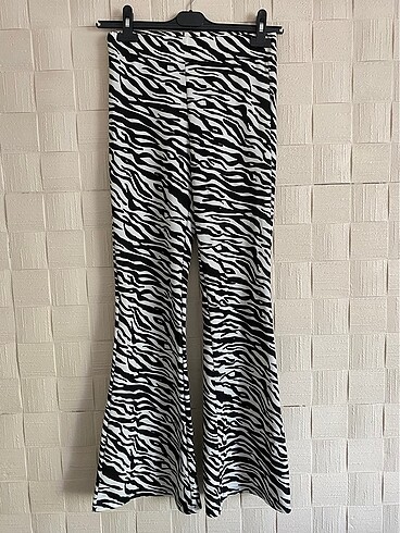 Zebra desenli pantolon