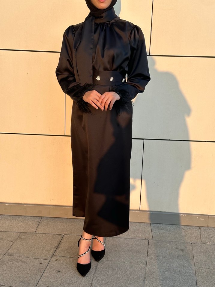 Kürk Detaylı Siyah Uzun Abiye Elbise - Görsel 2